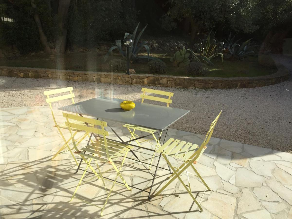 הוילה סנרי-סור-מר Maison Privee Au Calme Dans Mas Provencal מראה חיצוני תמונה